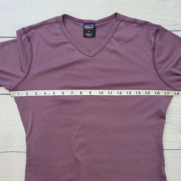 Patagonia Capilene Size M	Lightweight Layer Purple Long Sleeve Top Activewear - Picture 5 of 8